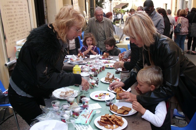 29-10-2011 12h 16FETE VENDANGES023.jpg